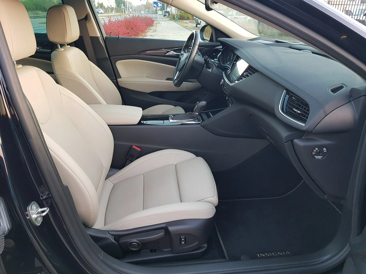 Opel Insignia - Zdjęcie 16