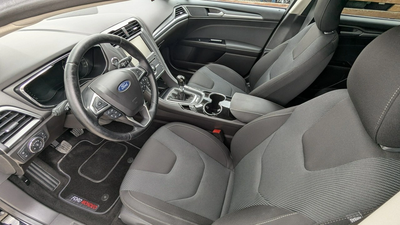 Ford Mondeo - Zdjęcie 14