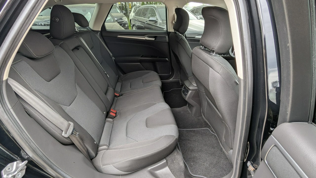 Ford Mondeo - Zdjęcie 17