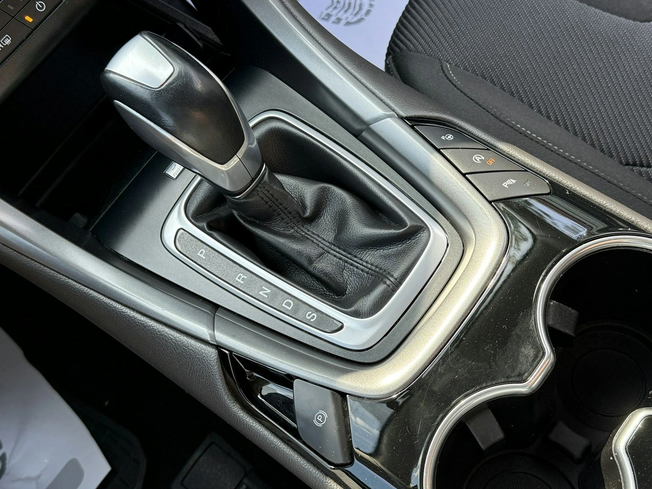 Ford Mondeo - Zdjęcie 12