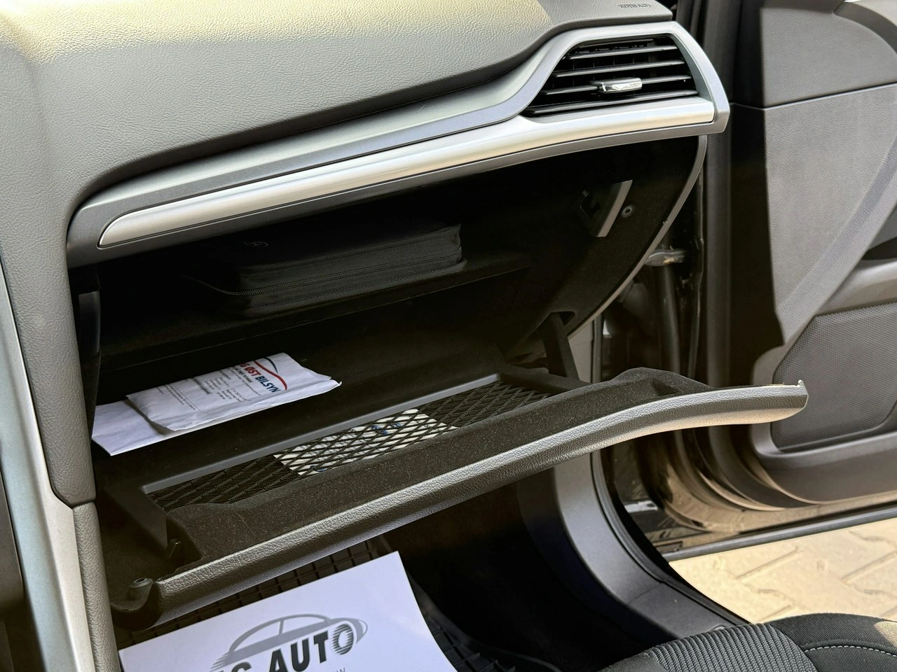 Ford Mondeo - Zdjęcie 17