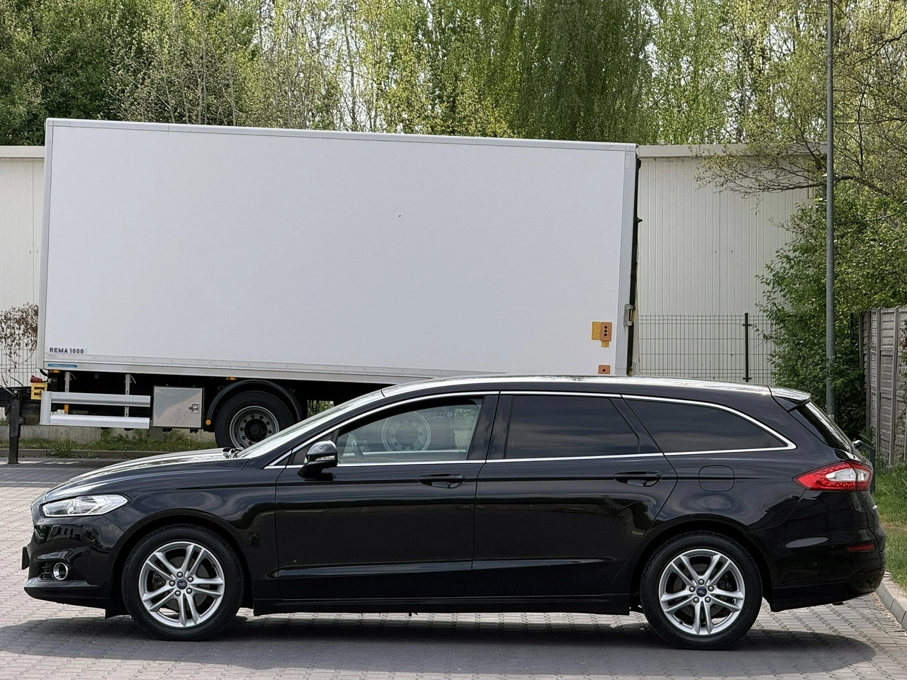 Ford Mondeo - Zdjęcie 24