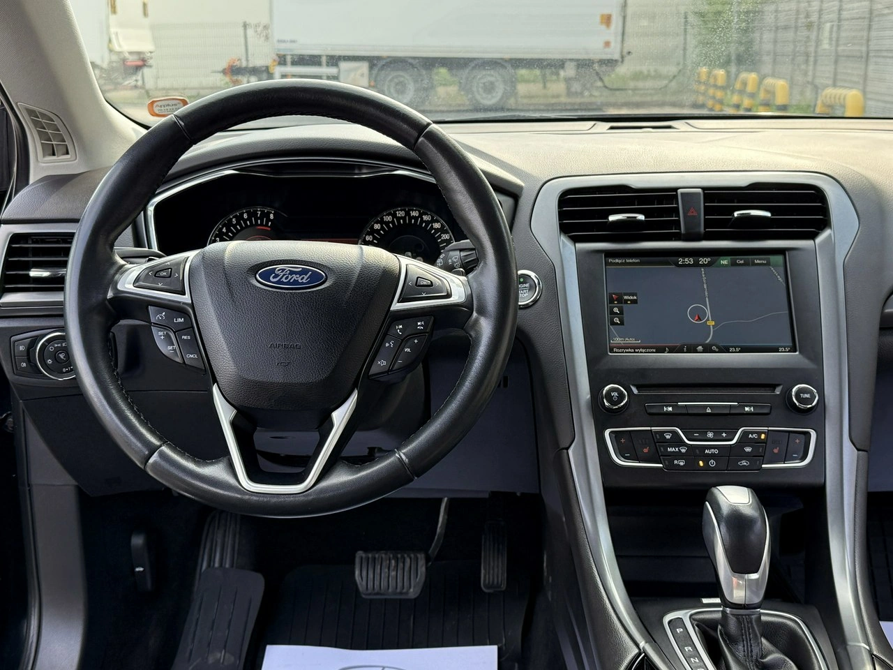 Ford Mondeo - Zdjęcie 49