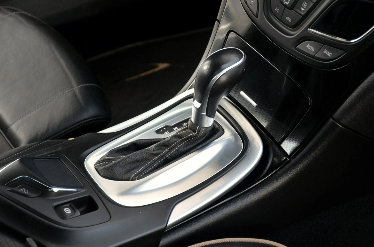Opel Insignia Sports Tourer - Zdjęcie 23