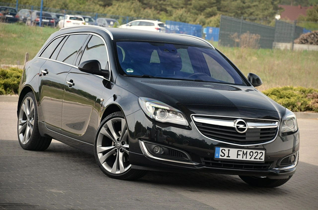 Opel Insignia Sports Tourer - Zdjęcie 1