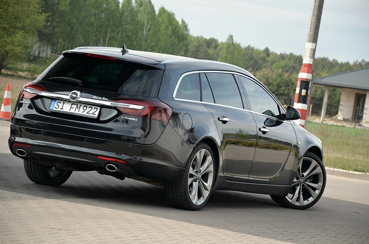 Opel Insignia Sports Tourer - Zdjęcie 8