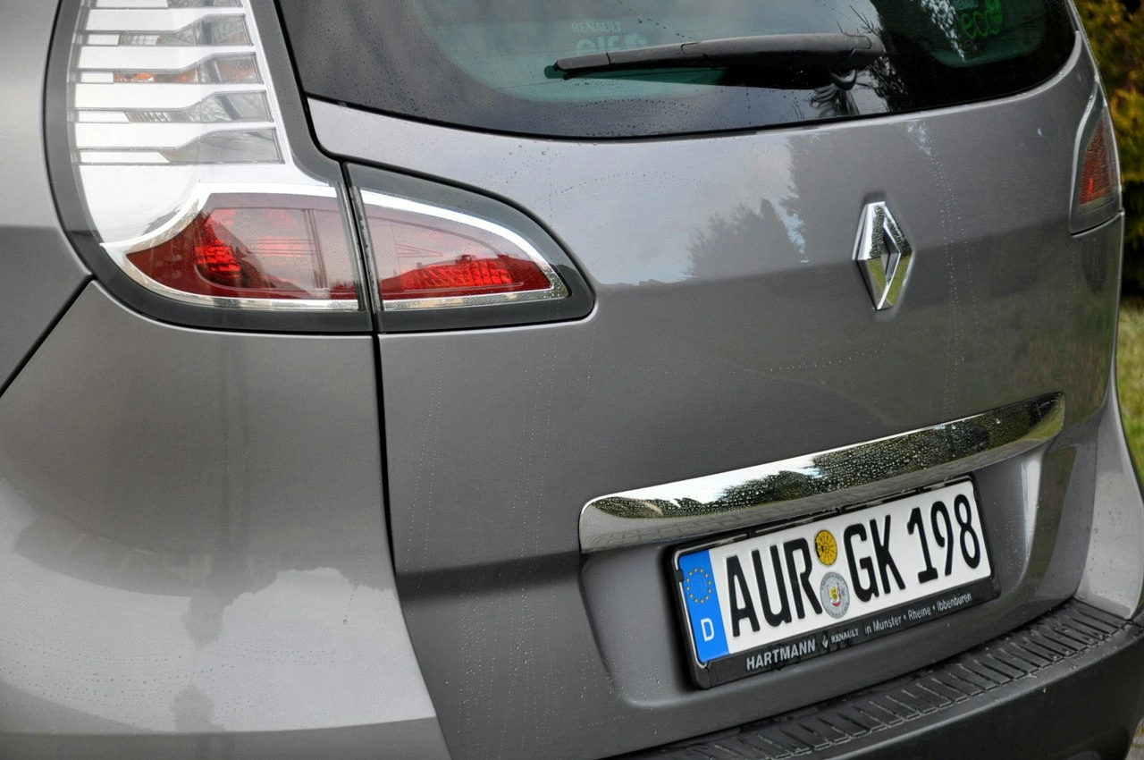Renault Scenic - Zdjęcie 15