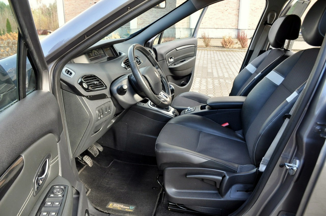 Renault Scenic - Zdjęcie 21