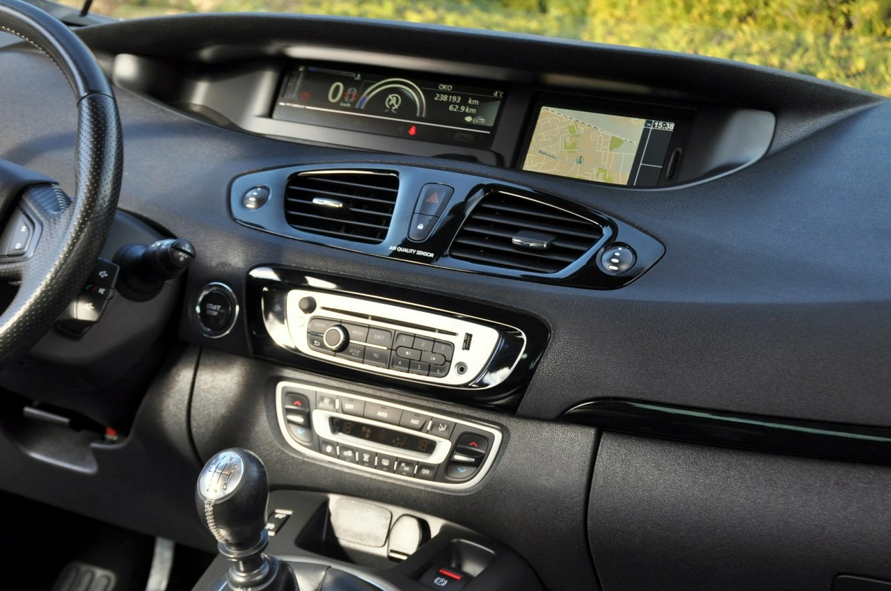 Renault Scenic - Zdjęcie 26