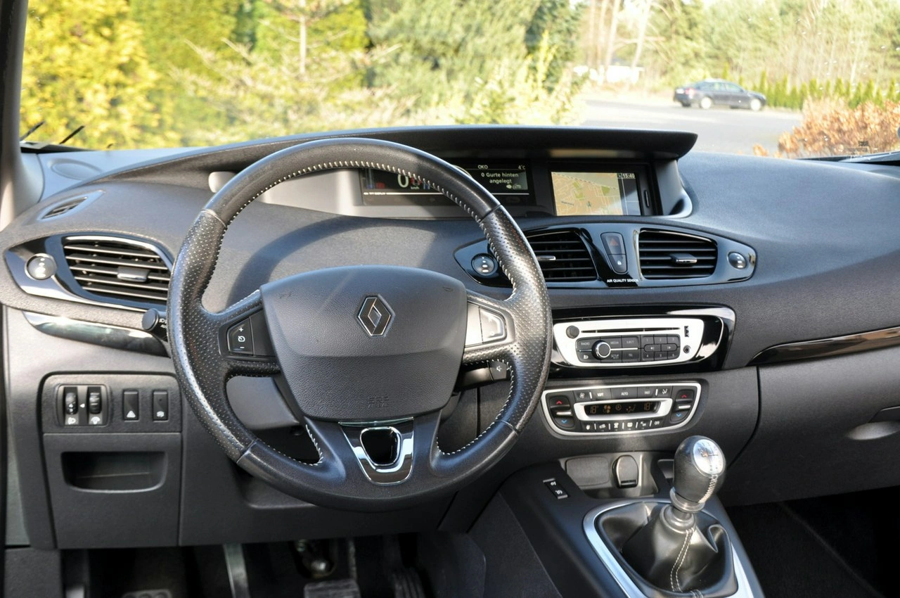 Renault Scenic - Zdjęcie 29