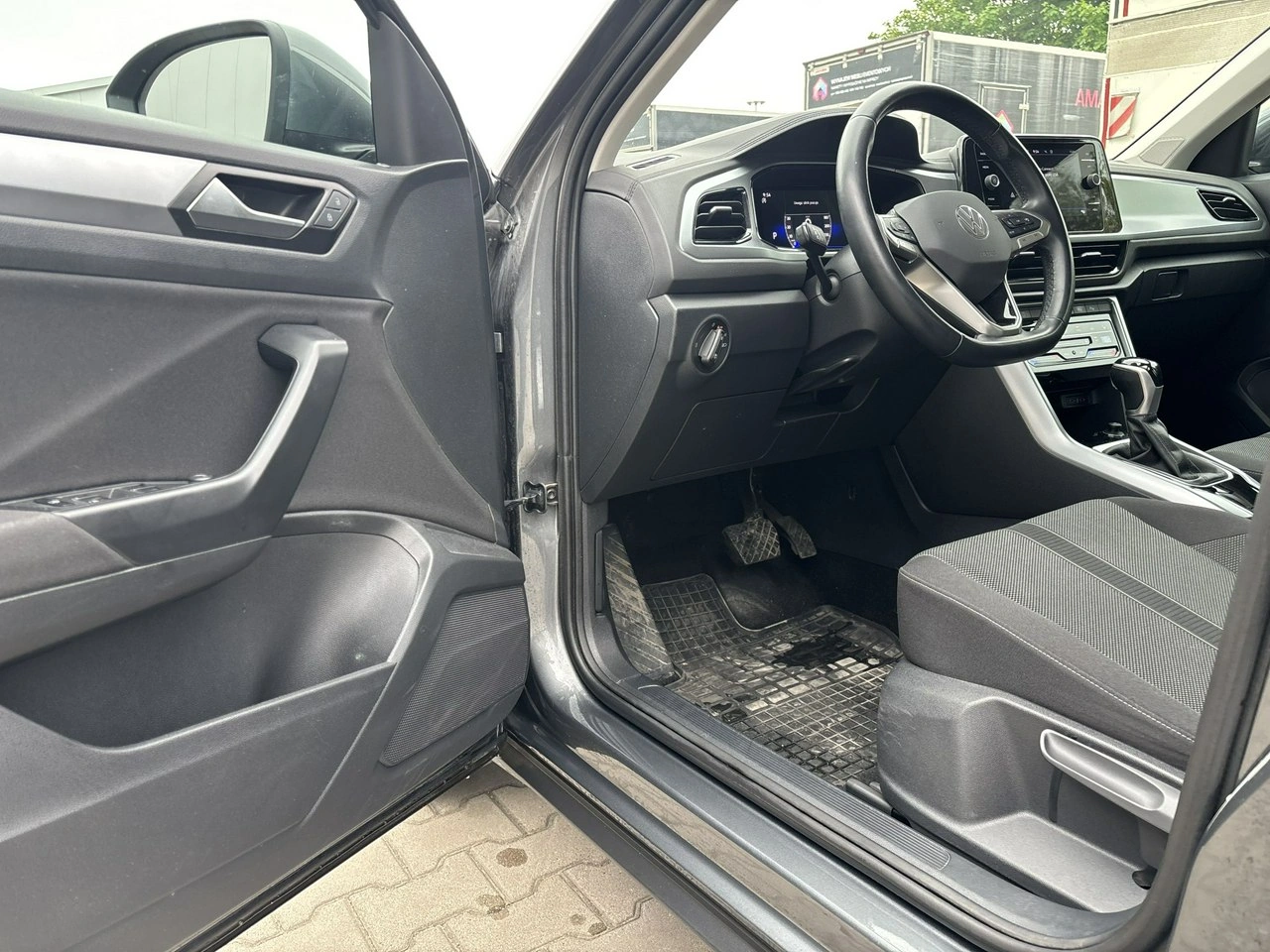 Volkswagen T-Roc - Zdjęcie 9