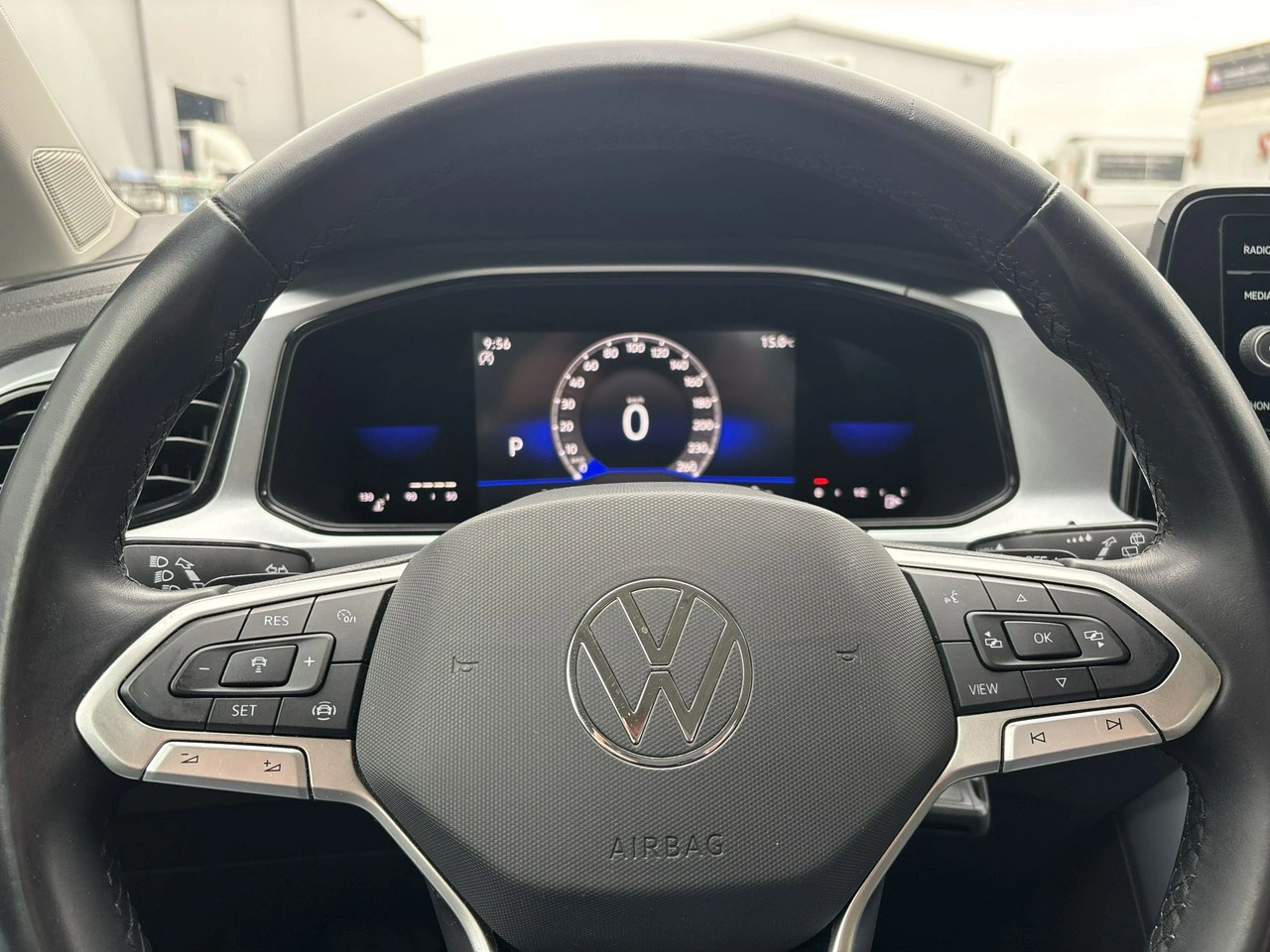 Volkswagen T-Roc - Zdjęcie 22