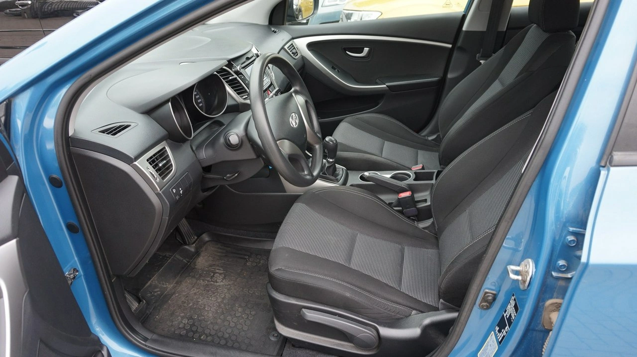 Hyundai i30 - Zdjęcie 10