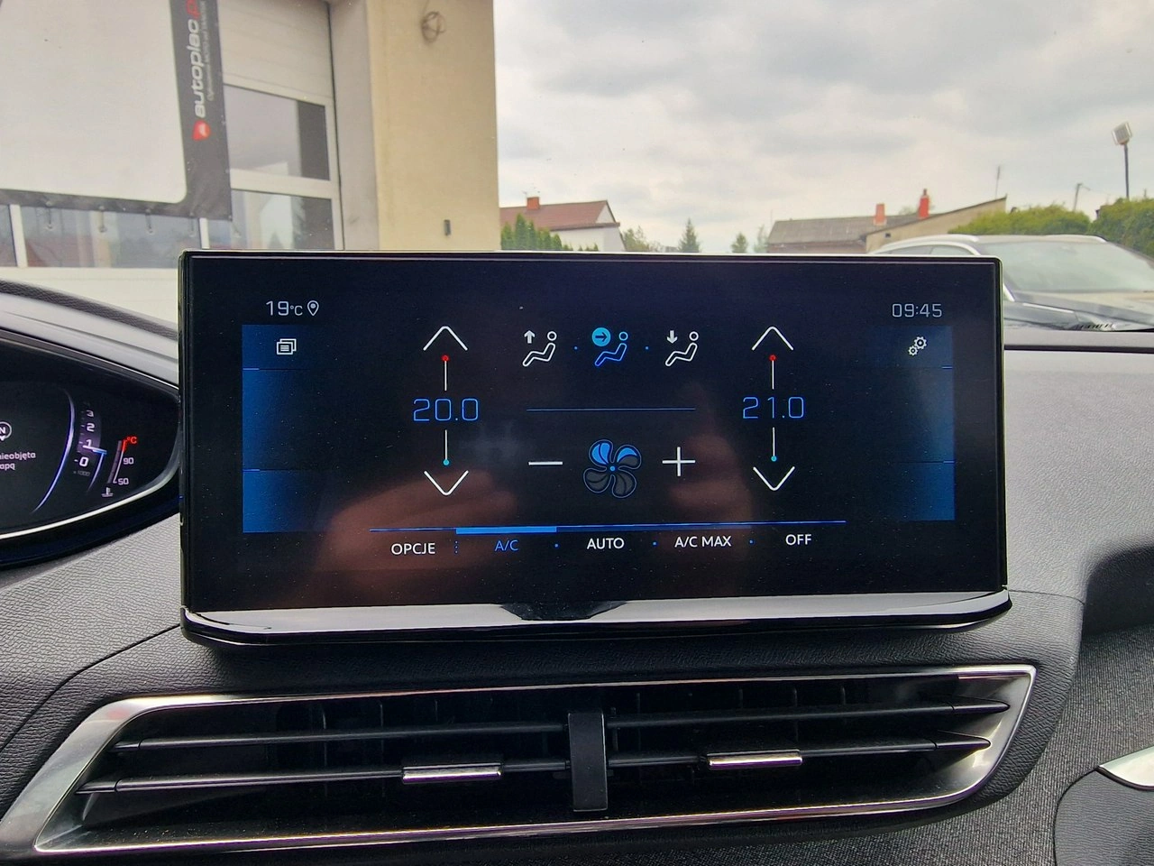 Peugeot 3008 - Zdjęcie 29