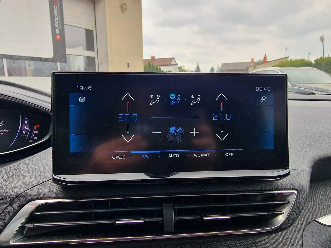 Peugeot 3008 - Zdjęcie 29