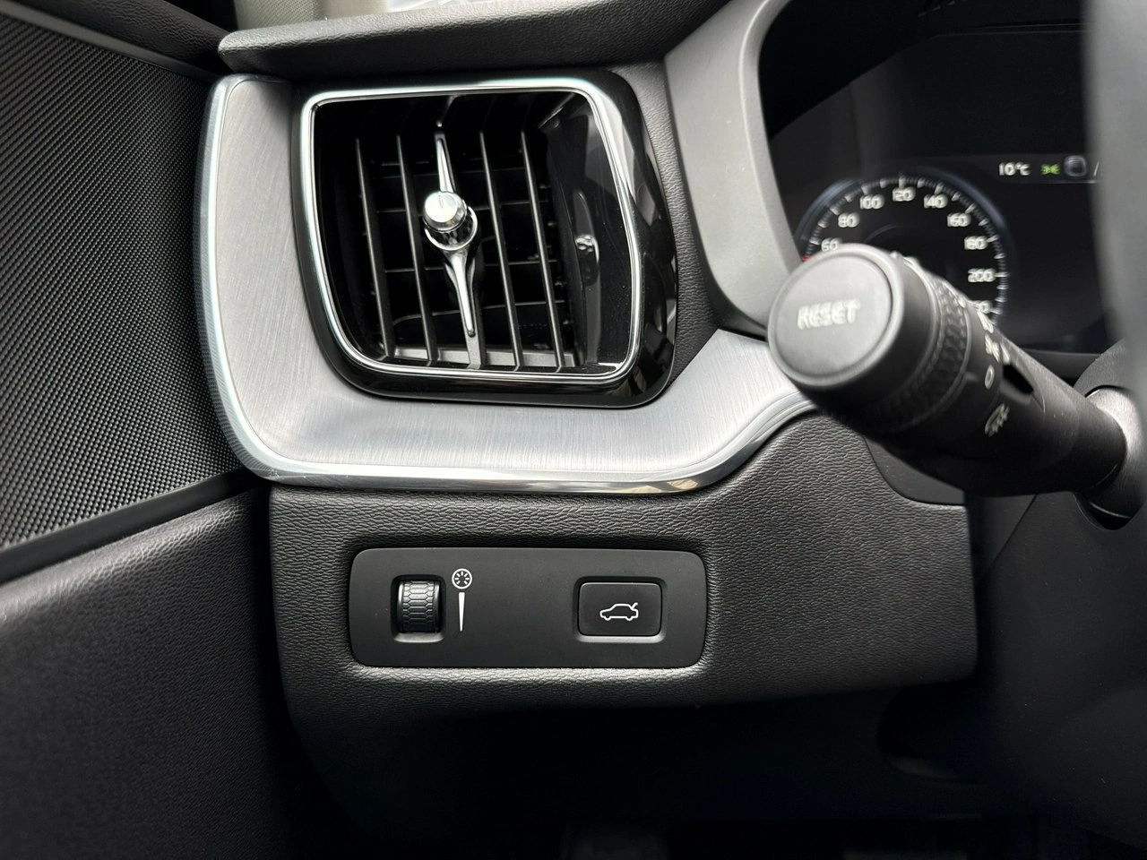 Volvo XC 60 - Zdjęcie 20