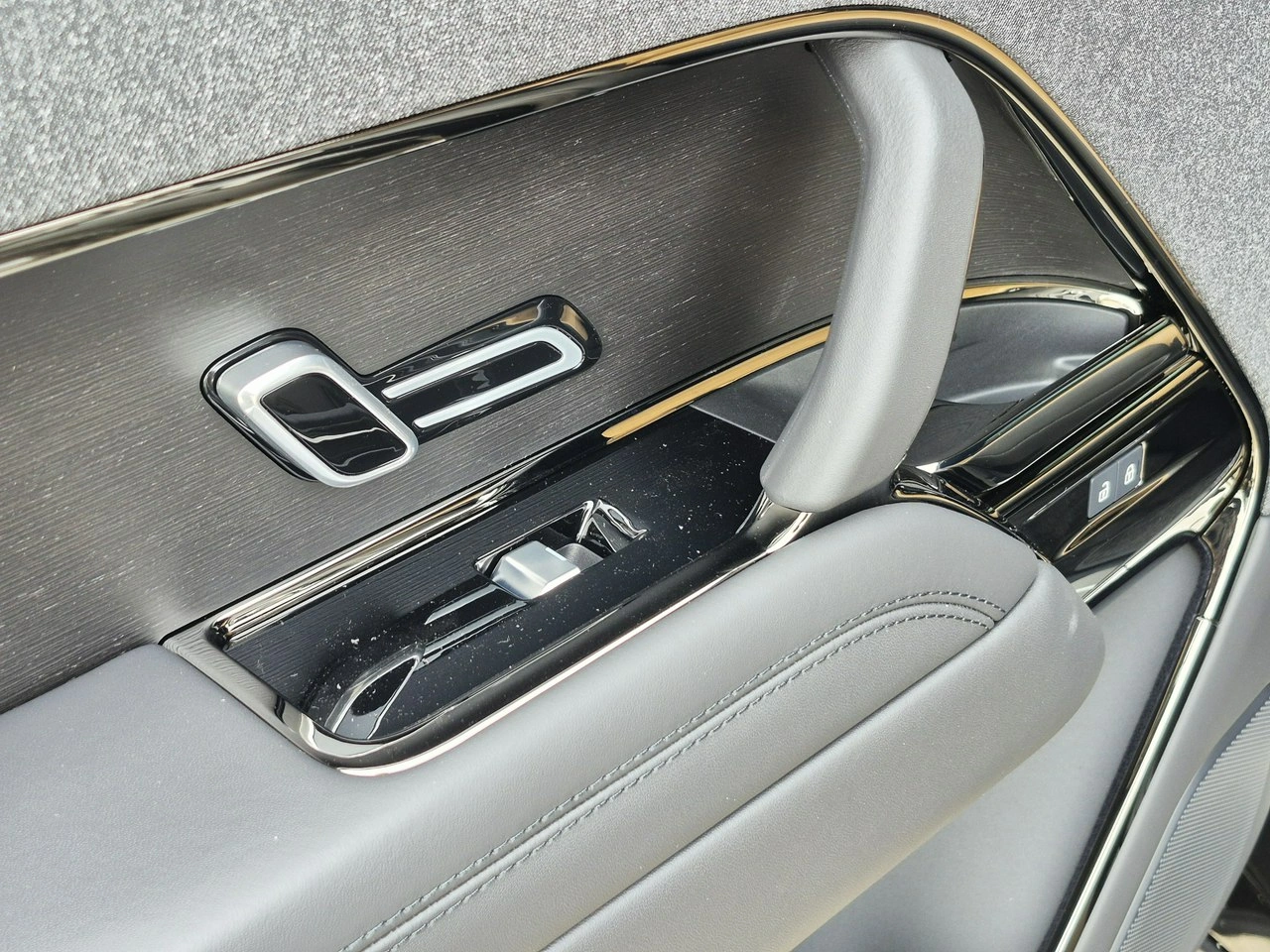 Land Rover Range Rover Sport - Zdjęcie 14