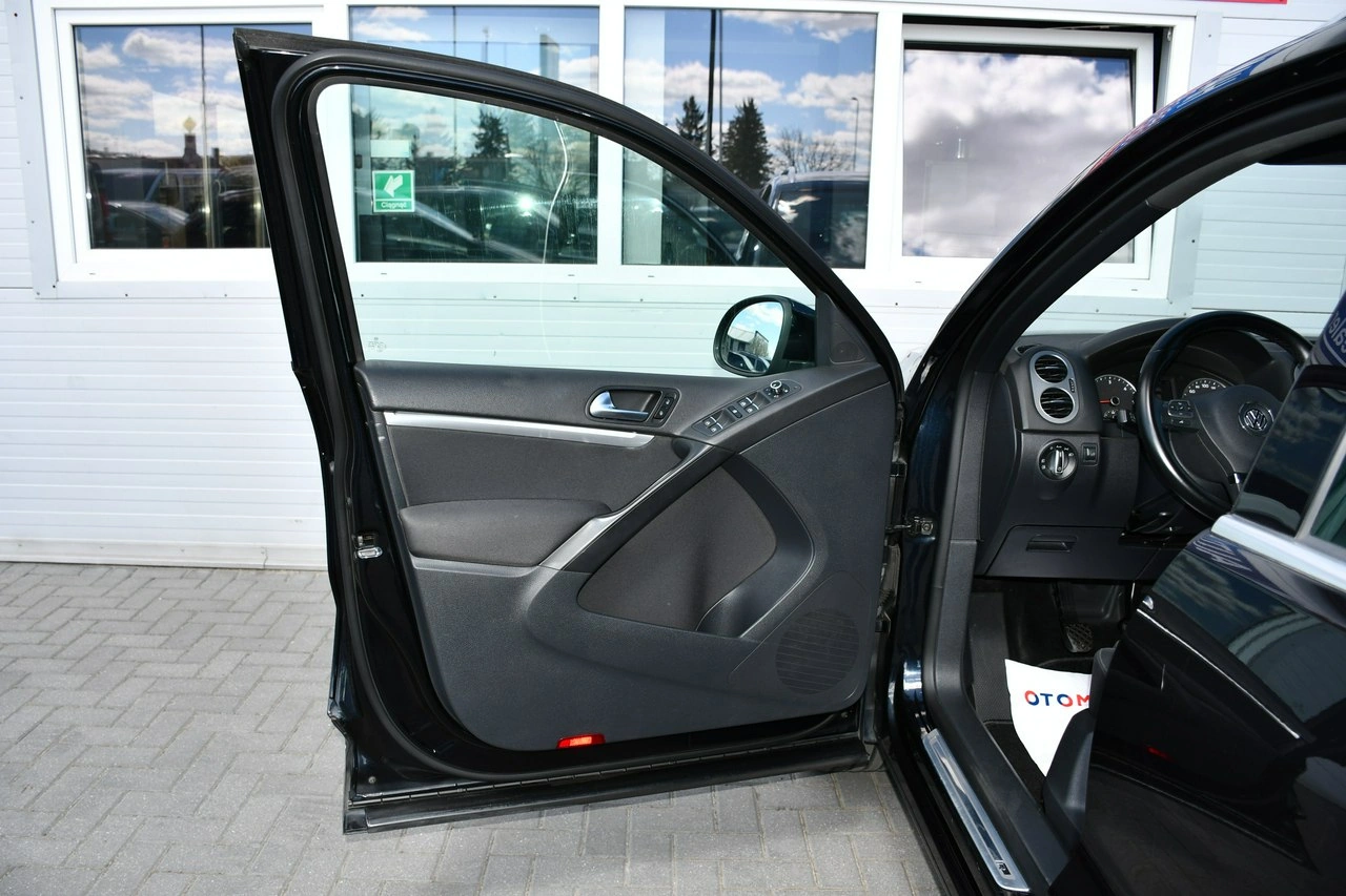 Volkswagen Tiguan - Zdjęcie 32