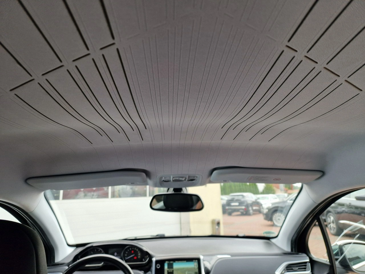 Peugeot 2008 - Zdjęcie 18