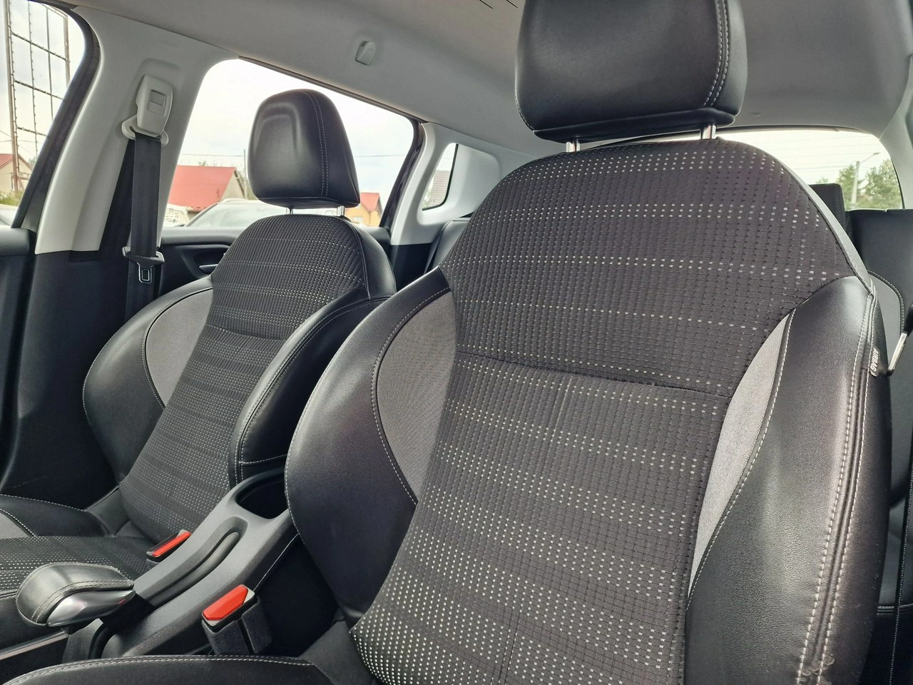 Peugeot 2008 - Zdjęcie 19