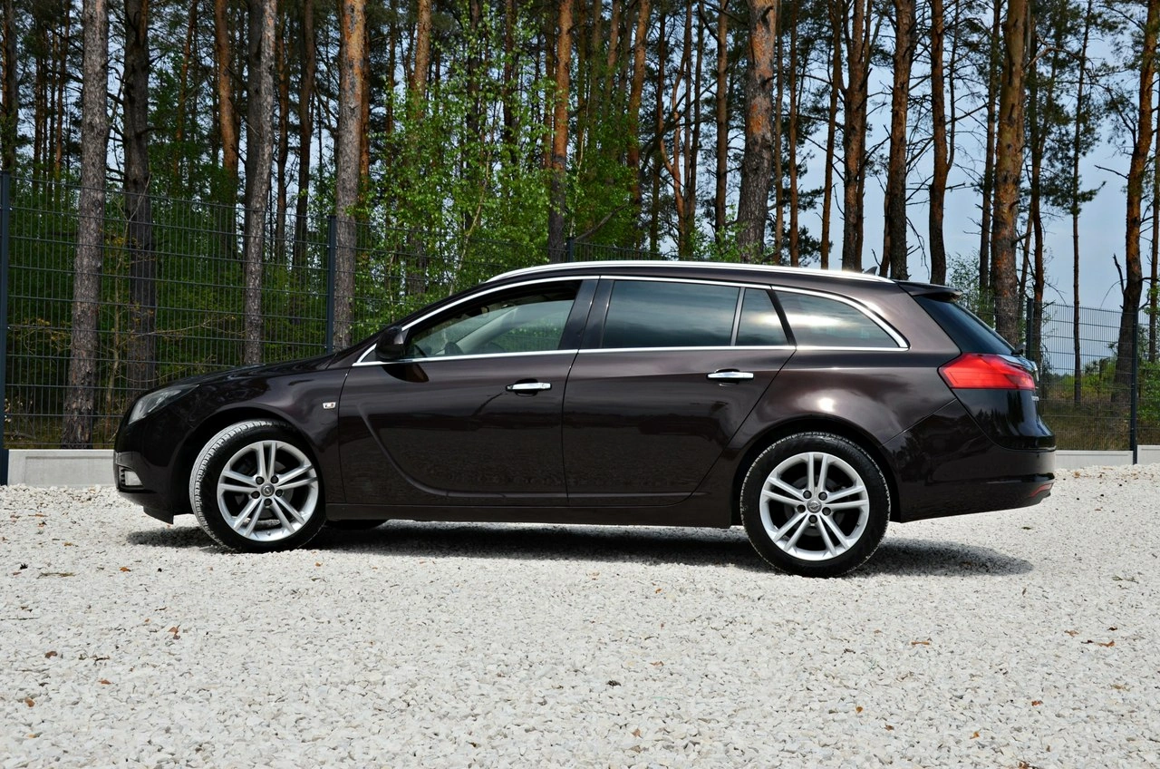 Opel Insignia Sports Tourer - Zdjęcie 21
