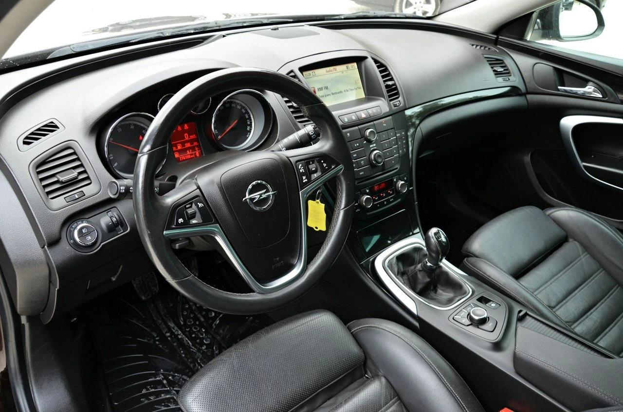 Opel Insignia Sports Tourer - Zdjęcie 28