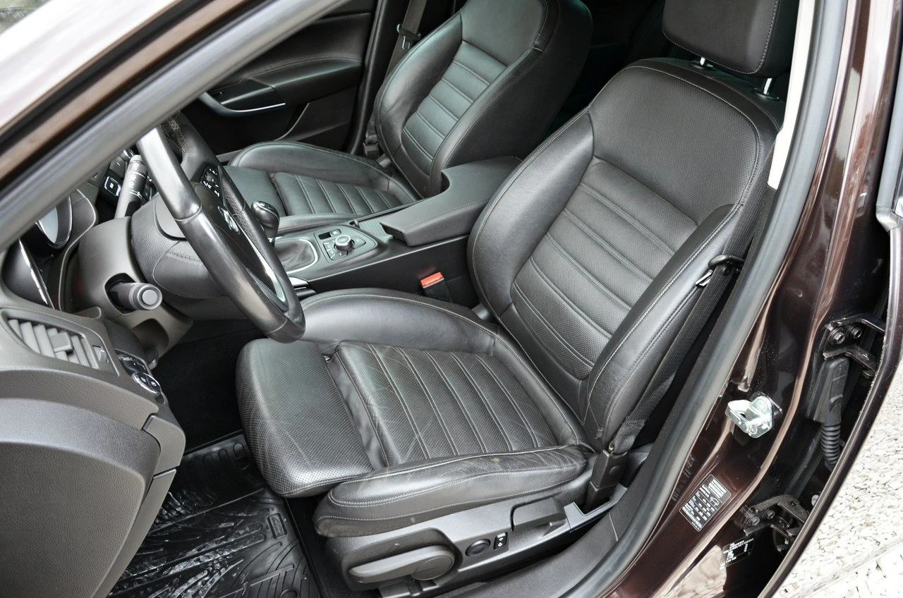 Opel Insignia Sports Tourer - Zdjęcie 29