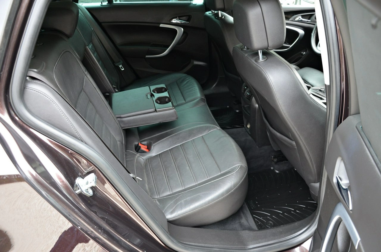 Opel Insignia Sports Tourer - Zdjęcie 33