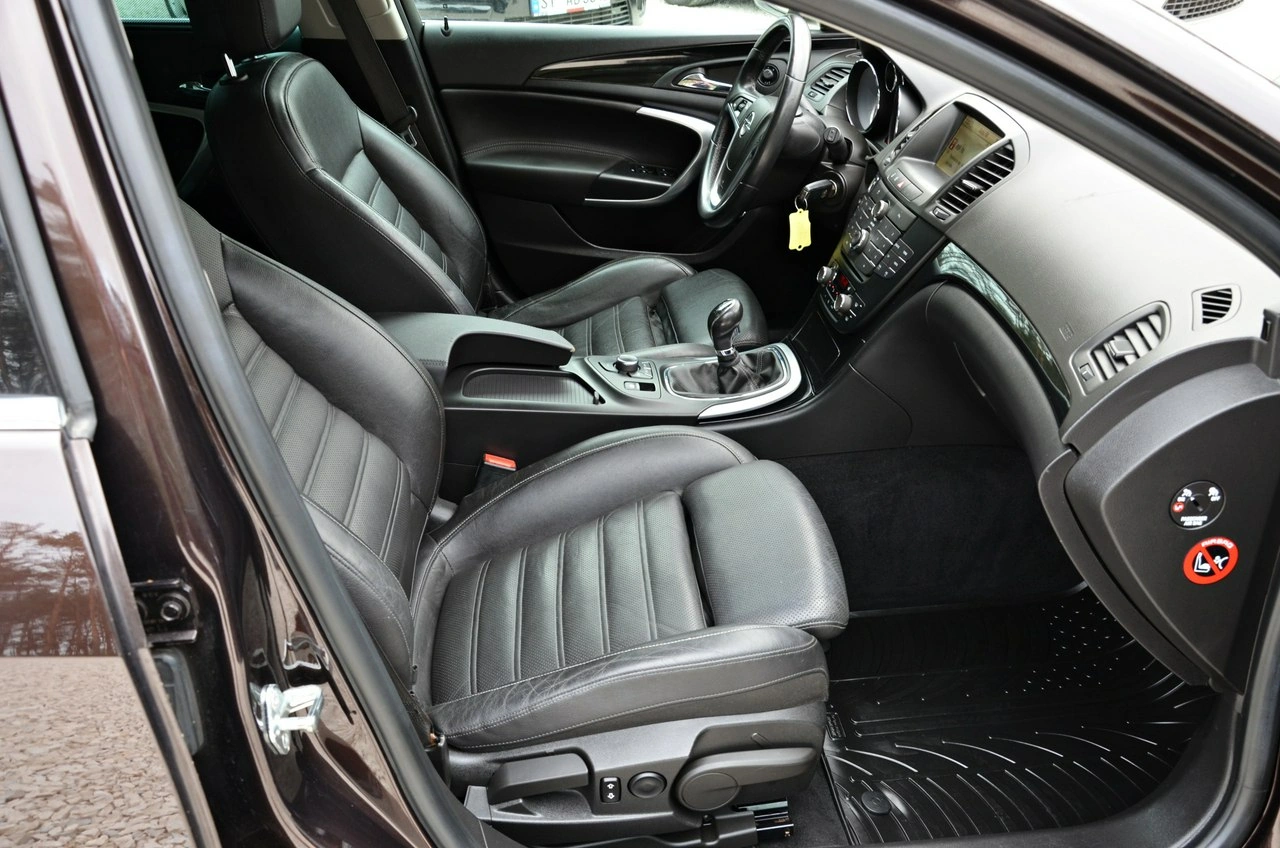 Opel Insignia Sports Tourer - Zdjęcie 35