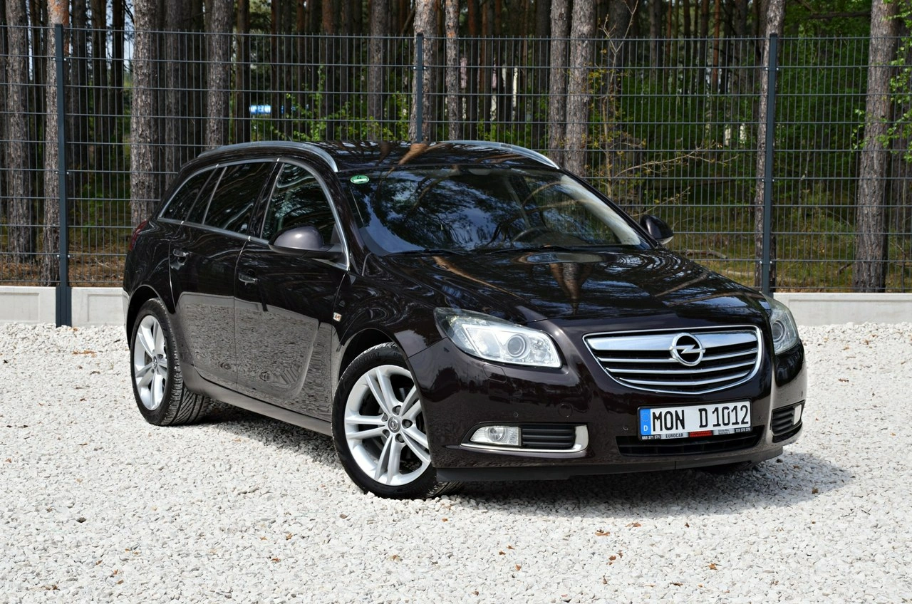 Opel Insignia Sports Tourer - Główne zdjęcie