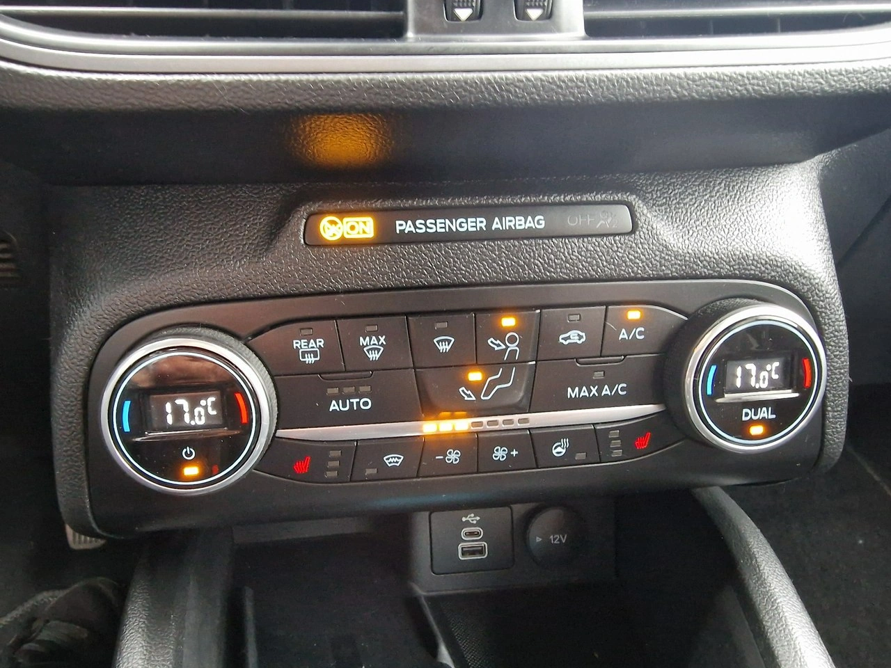 Ford Focus - Zdjęcie 32