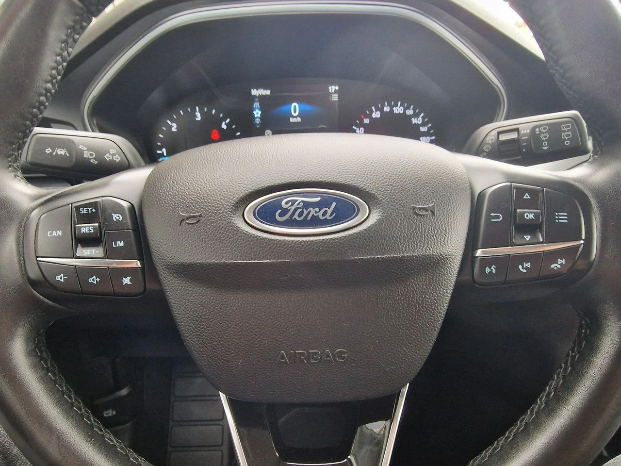Ford Focus - Zdjęcie 34