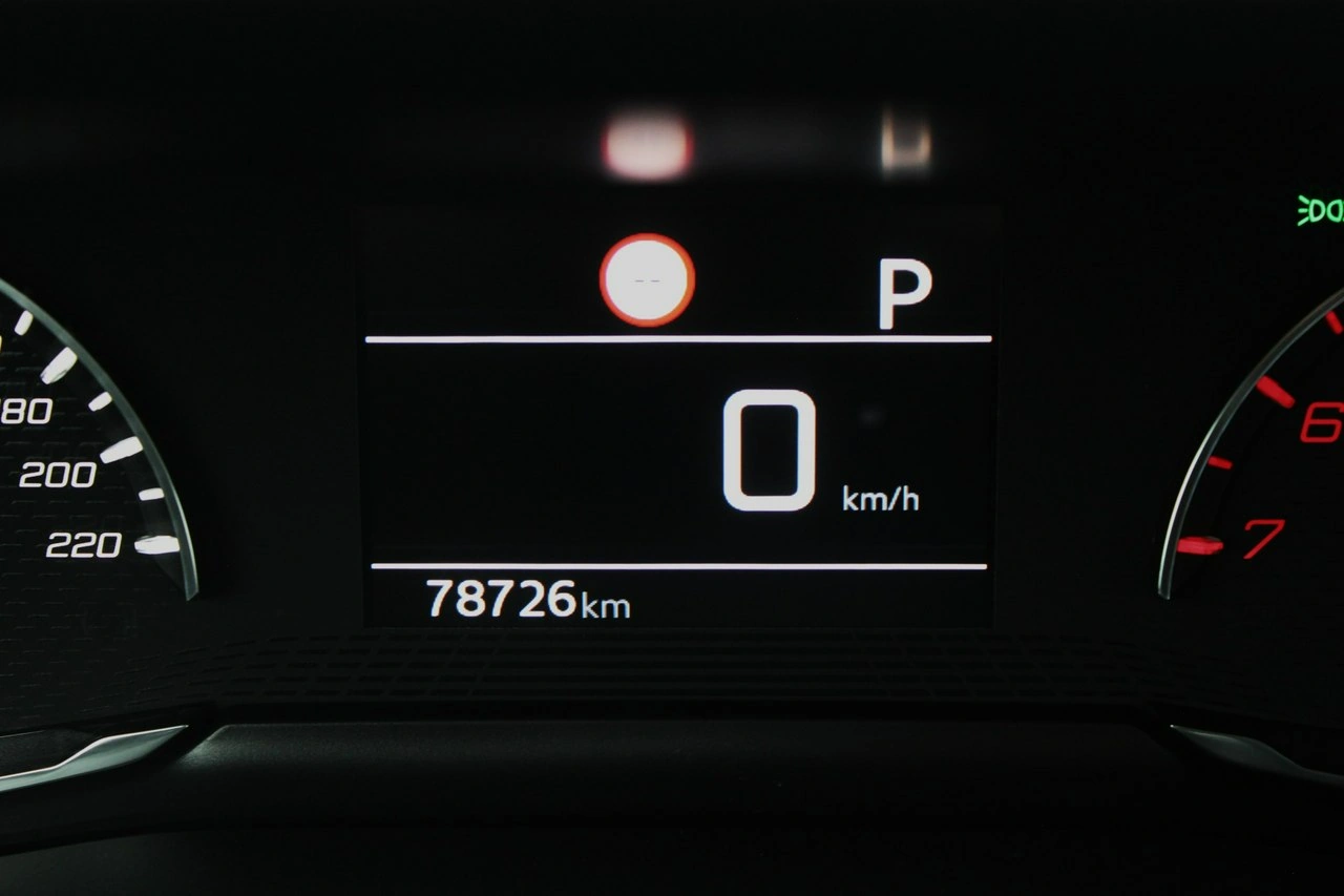 Peugeot 208 - Zdjęcie 12