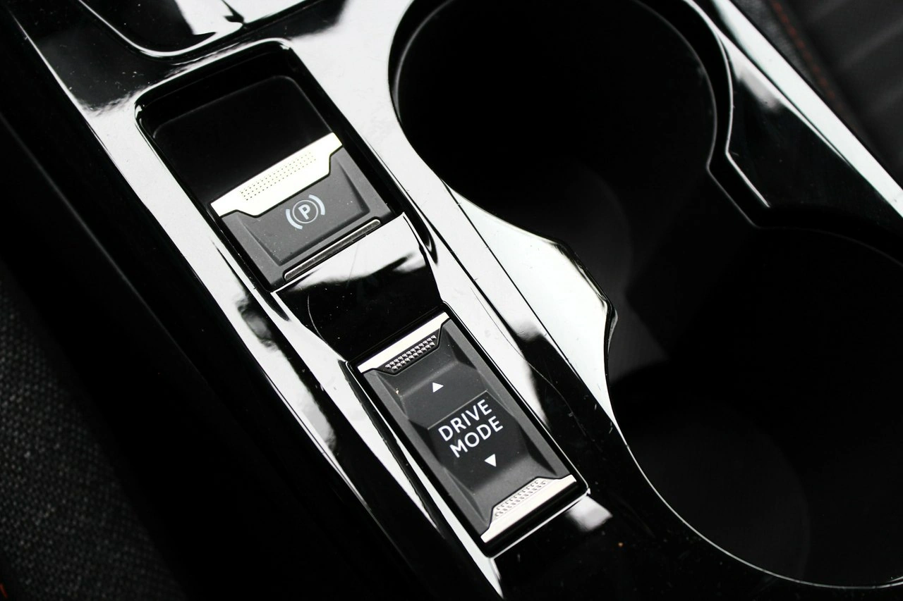Peugeot 208 - Zdjęcie 17