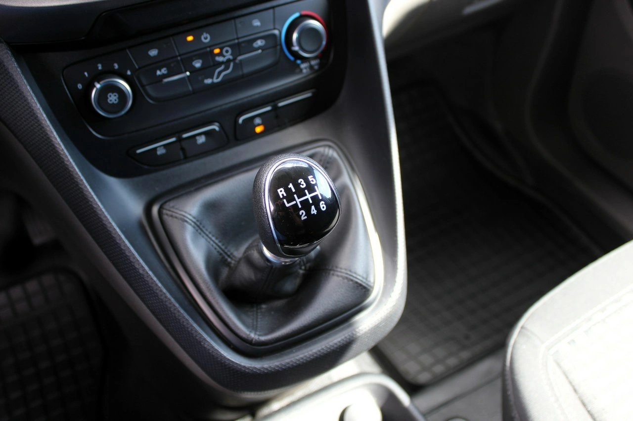 Ford Transit Connect - Zdjęcie 19