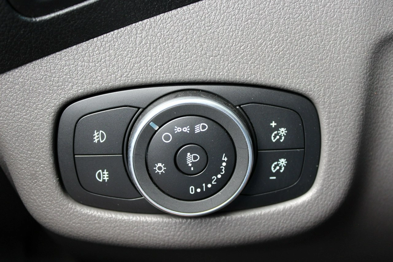 Ford Transit Connect - Zdjęcie 21