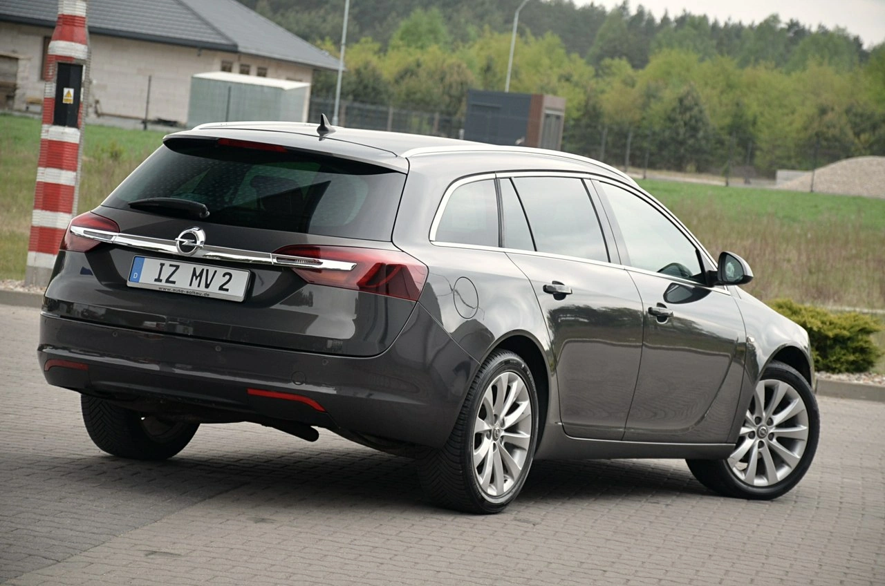 Opel Insignia Sports Tourer - Zdjęcie 10