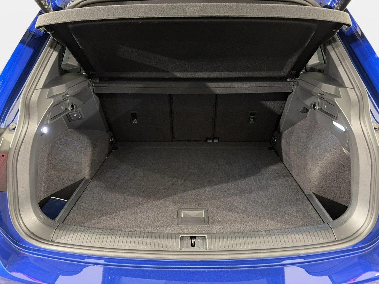 Volkswagen Tiguan - Zdjęcie 17