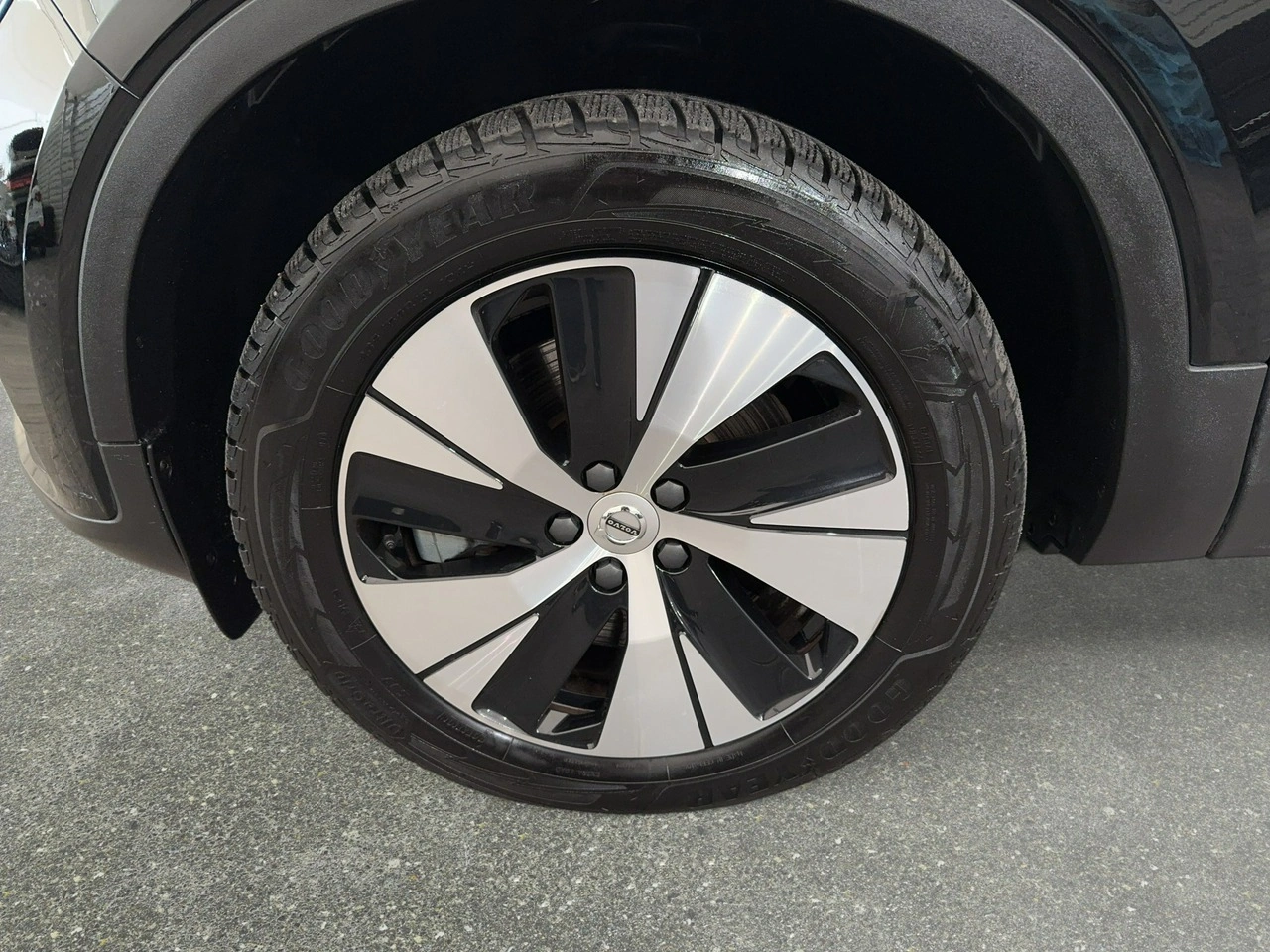 Volvo XC 40 - Zdjęcie 9