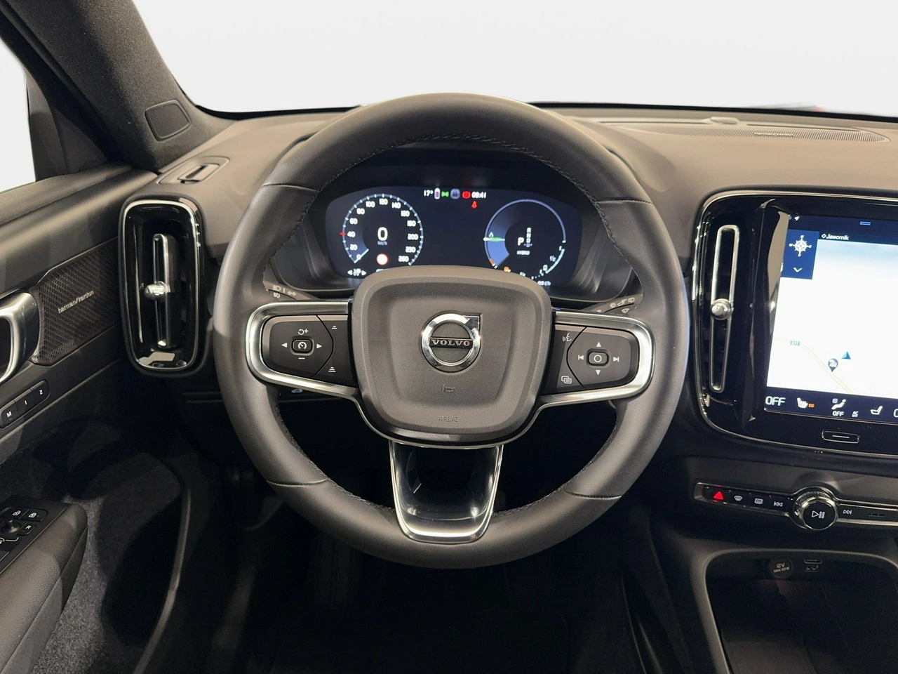 Volvo XC 40 - Zdjęcie 18