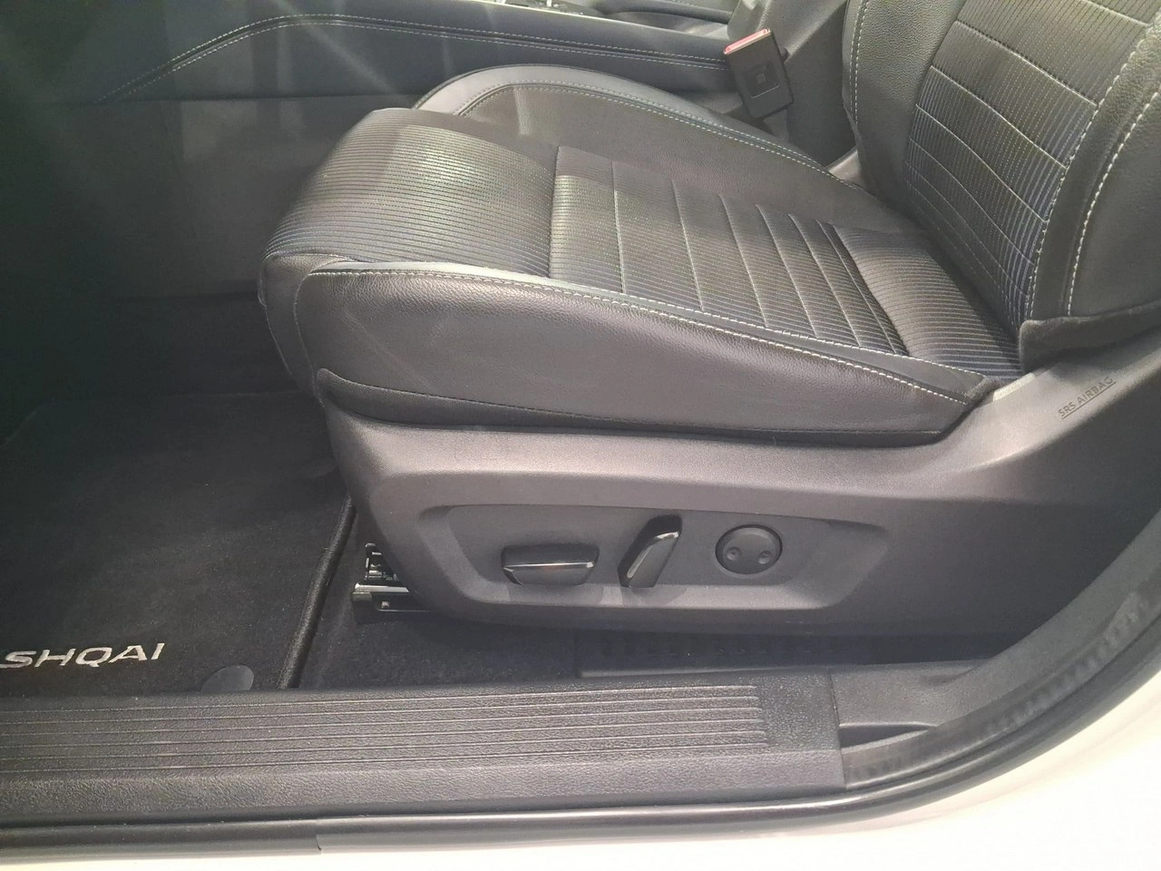 Nissan Qashqai - Zdjęcie 9