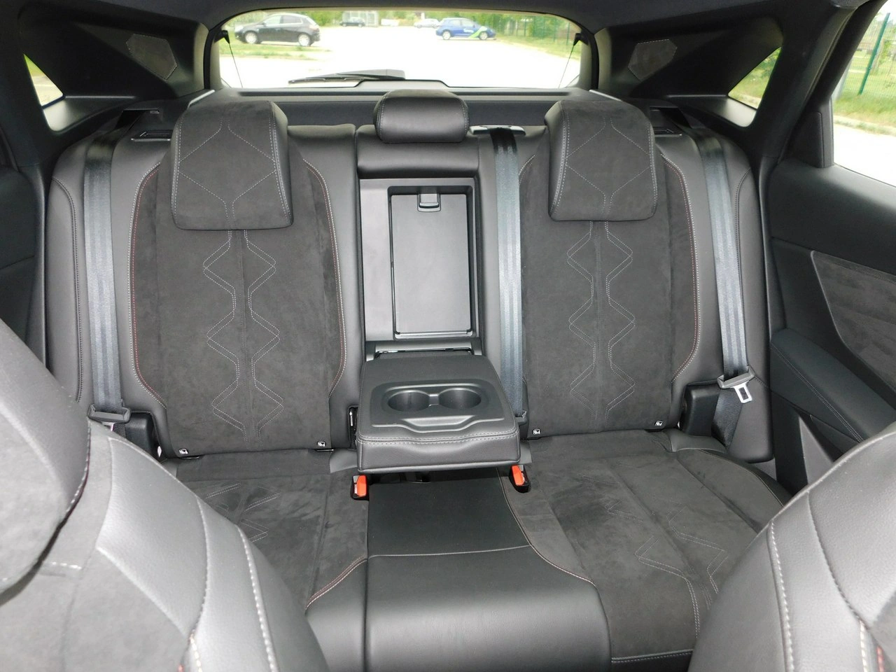 DS Automobiles DS 7 Crossback - Zdjęcie 11