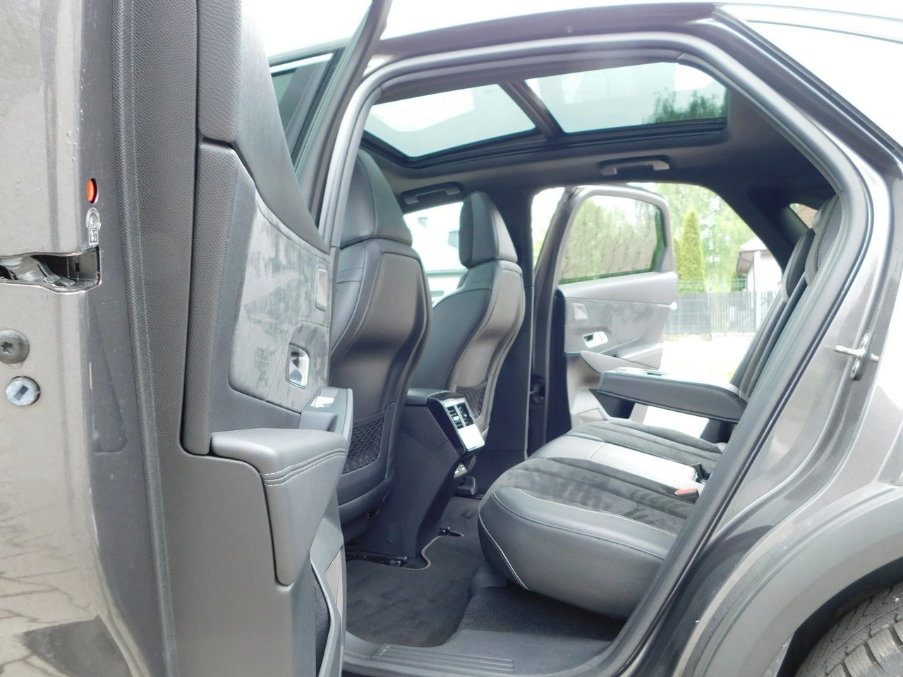 DS Automobiles DS 7 Crossback - Zdjęcie 13