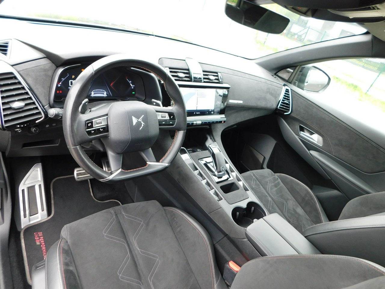 DS Automobiles DS 7 Crossback - Zdjęcie 15