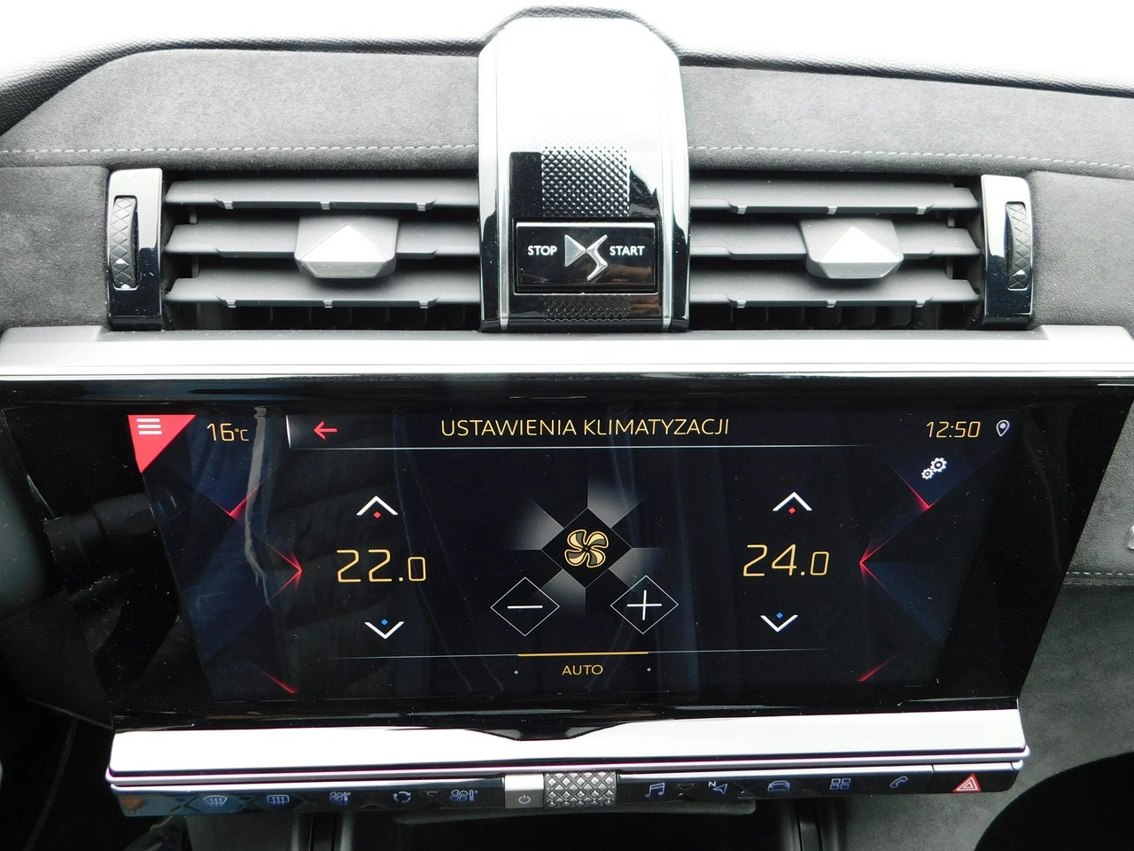 DS Automobiles DS 7 Crossback - Zdjęcie 20