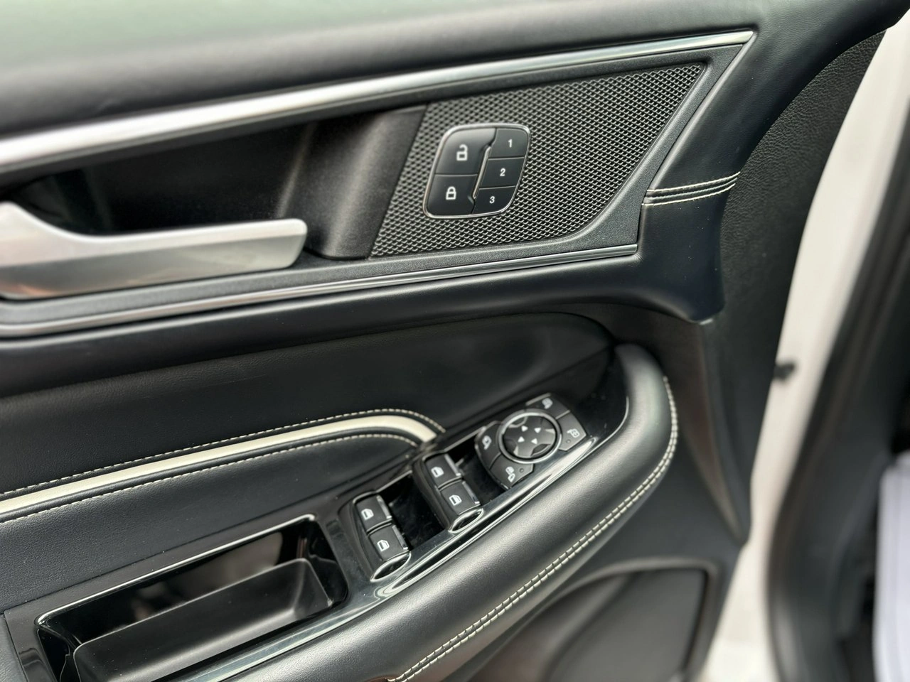 Ford Edge - Zdjęcie 13