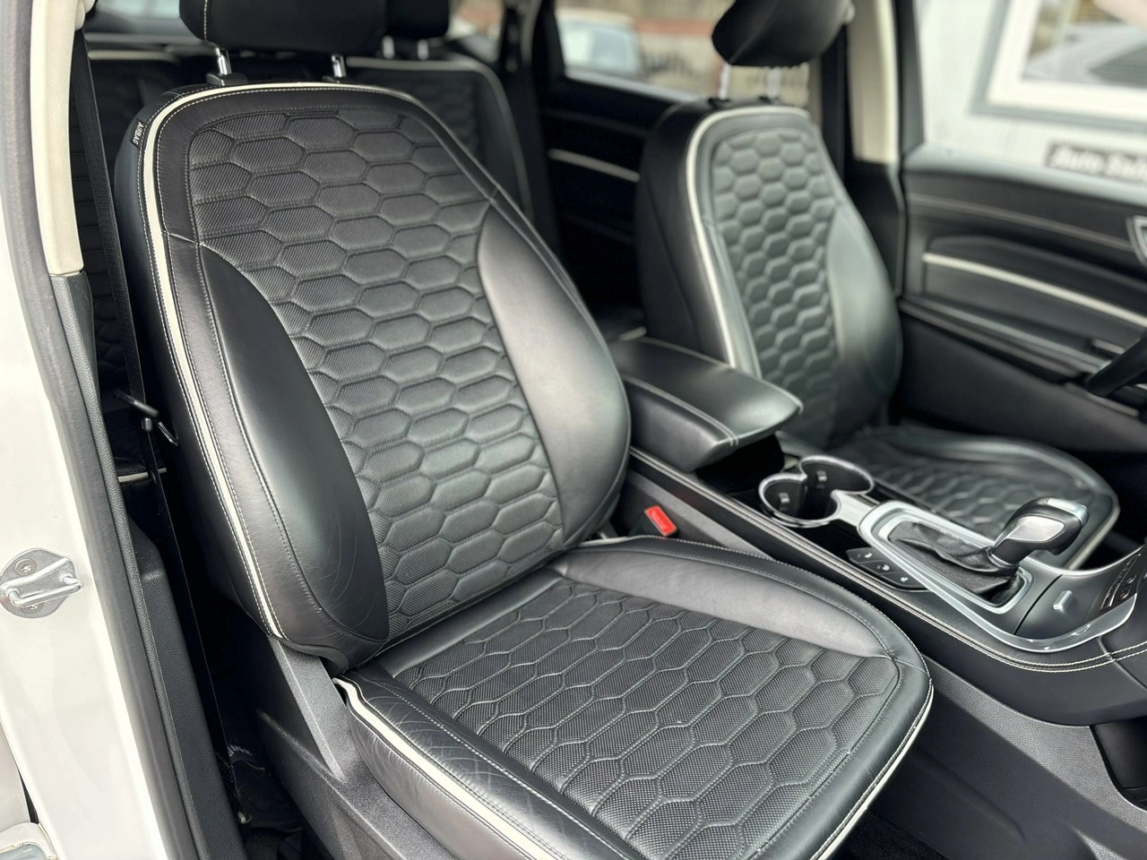 Ford Edge - Zdjęcie 33