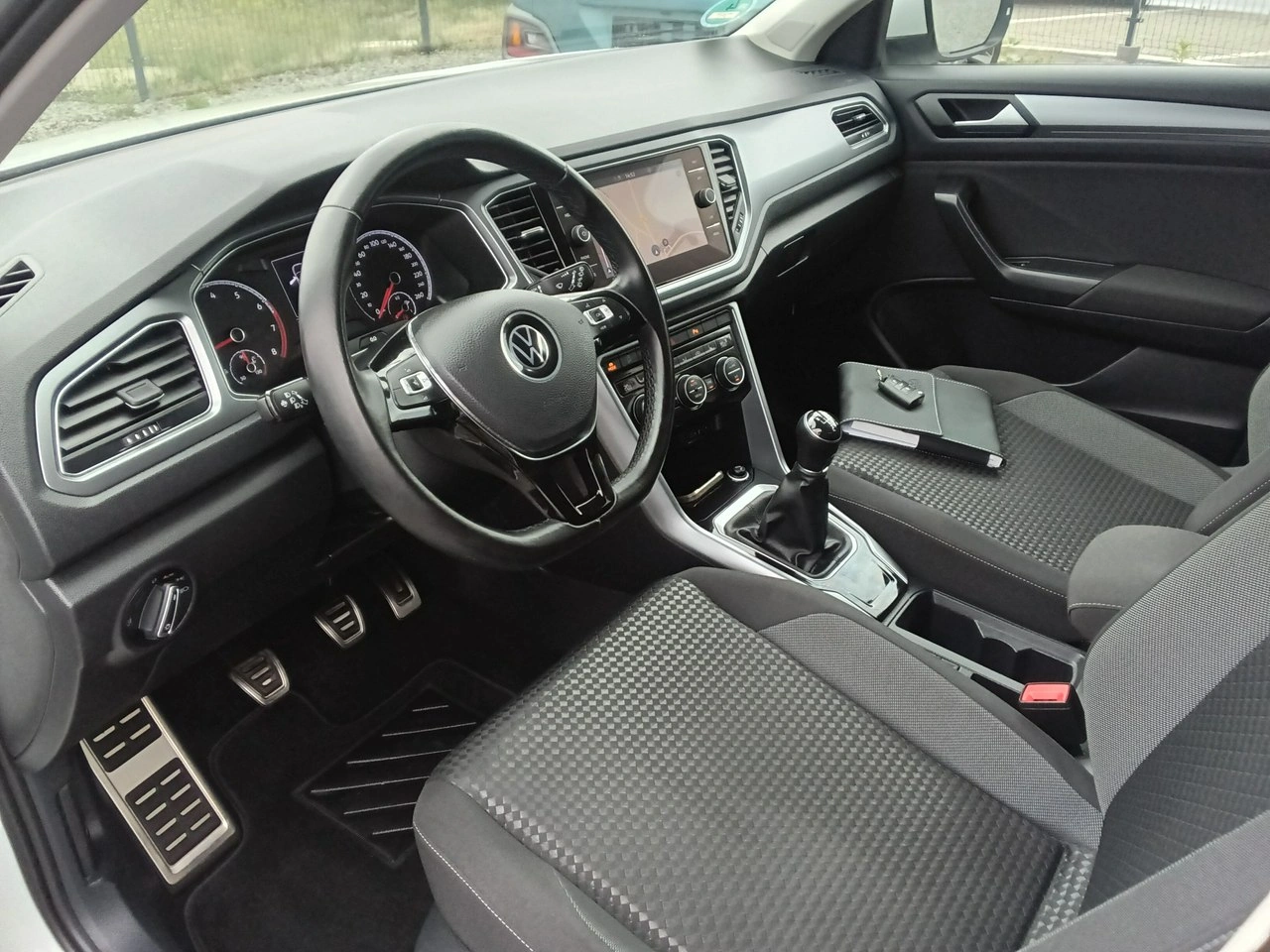 Volkswagen T-Roc - Zdjęcie 8