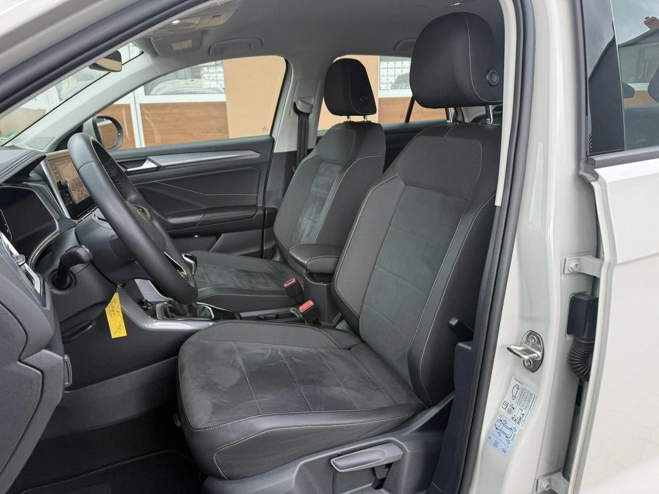 Volkswagen T-Roc - Zdjęcie 21