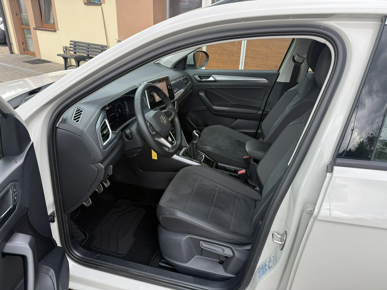 Volkswagen T-Roc - Zdjęcie 22